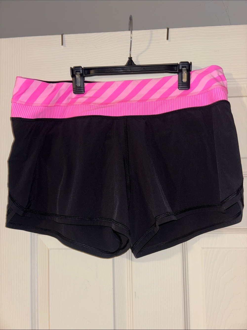 Lululemon Groovy Run Shorts Size‎ 10 Like New